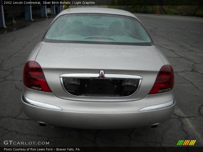 Silver Birch Metallic / Light Graphite 2002 Lincoln Continental