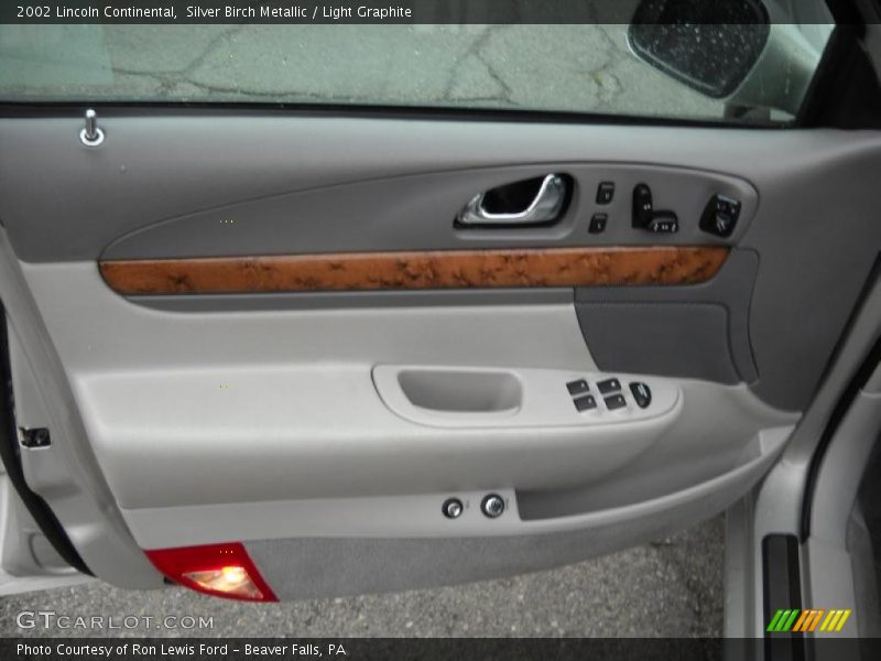 Silver Birch Metallic / Light Graphite 2002 Lincoln Continental