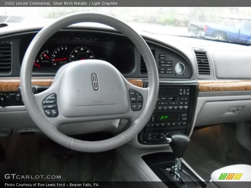 Silver Birch Metallic / Light Graphite 2002 Lincoln Continental