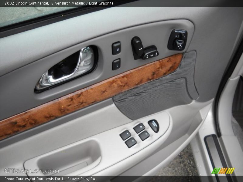 Silver Birch Metallic / Light Graphite 2002 Lincoln Continental