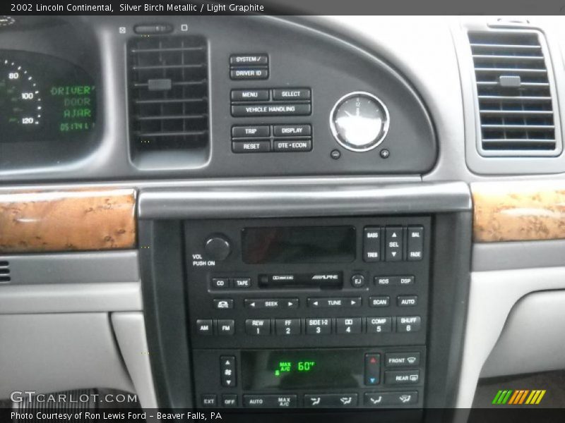 Silver Birch Metallic / Light Graphite 2002 Lincoln Continental