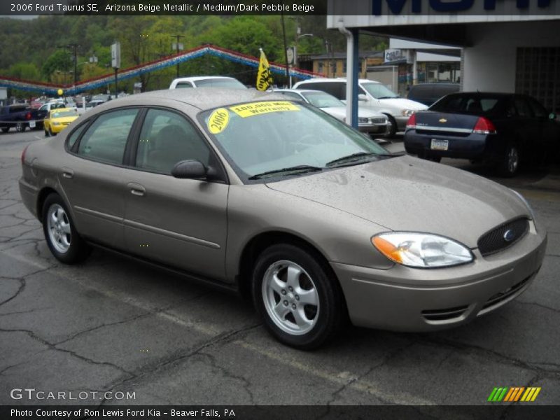 Arizona Beige Metallic / Medium/Dark Pebble Beige 2006 Ford Taurus SE