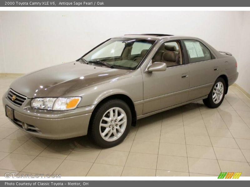 Antique Sage Pearl / Oak 2000 Toyota Camry XLE V6
