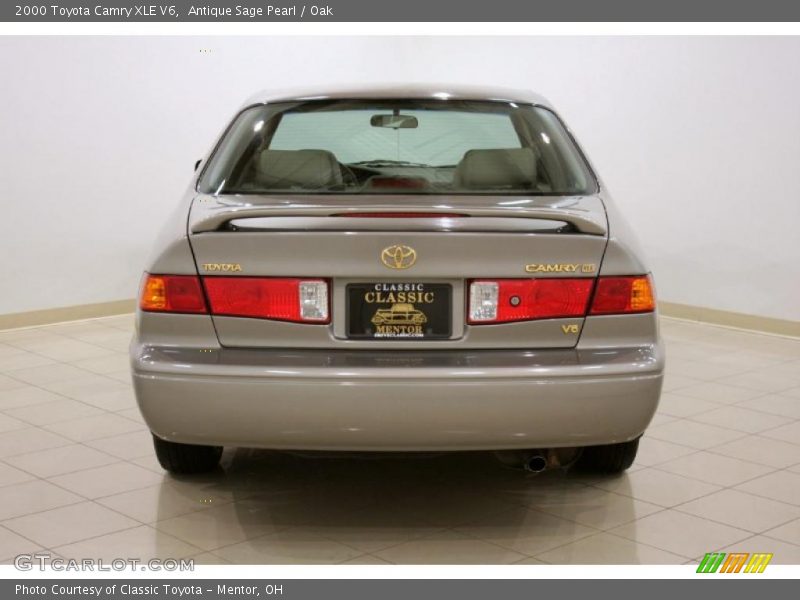 Antique Sage Pearl / Oak 2000 Toyota Camry XLE V6