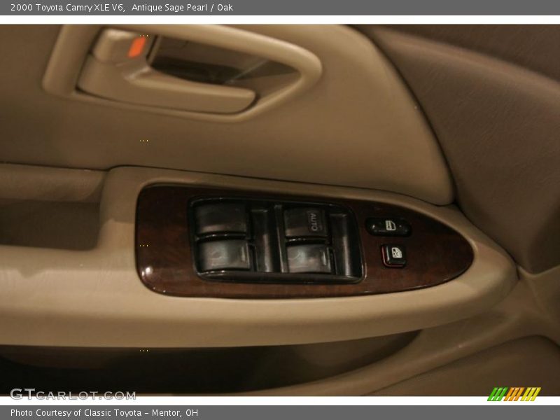 Antique Sage Pearl / Oak 2000 Toyota Camry XLE V6
