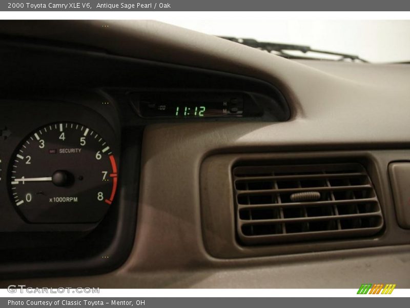 Antique Sage Pearl / Oak 2000 Toyota Camry XLE V6