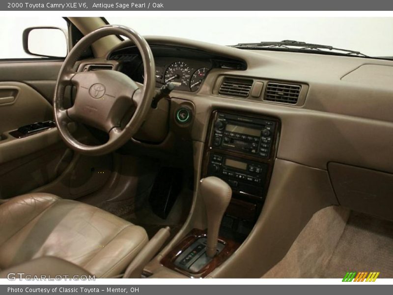Antique Sage Pearl / Oak 2000 Toyota Camry XLE V6