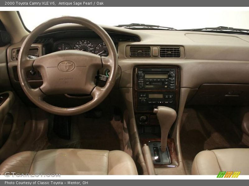 Antique Sage Pearl / Oak 2000 Toyota Camry XLE V6