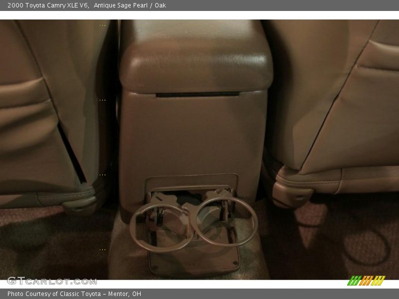 Antique Sage Pearl / Oak 2000 Toyota Camry XLE V6