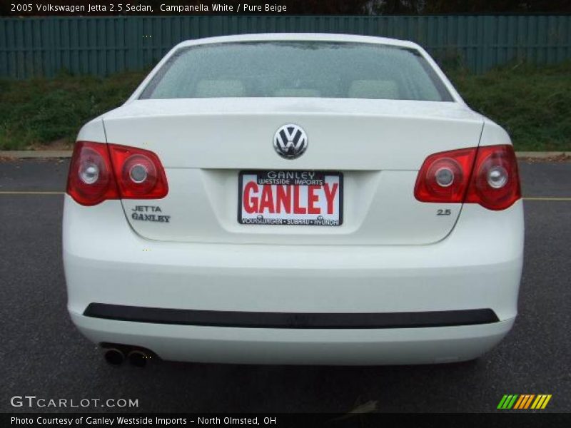 Campanella White / Pure Beige 2005 Volkswagen Jetta 2.5 Sedan