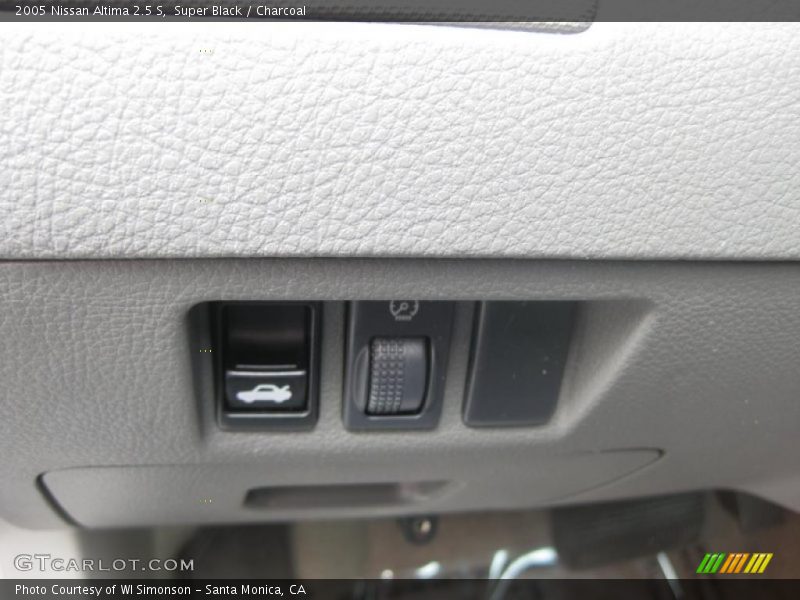 Super Black / Charcoal 2005 Nissan Altima 2.5 S