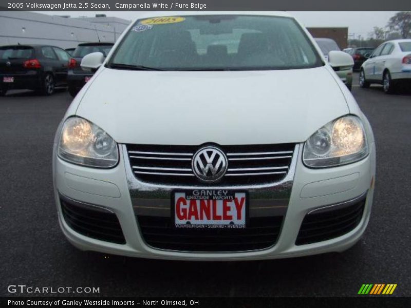 Campanella White / Pure Beige 2005 Volkswagen Jetta 2.5 Sedan