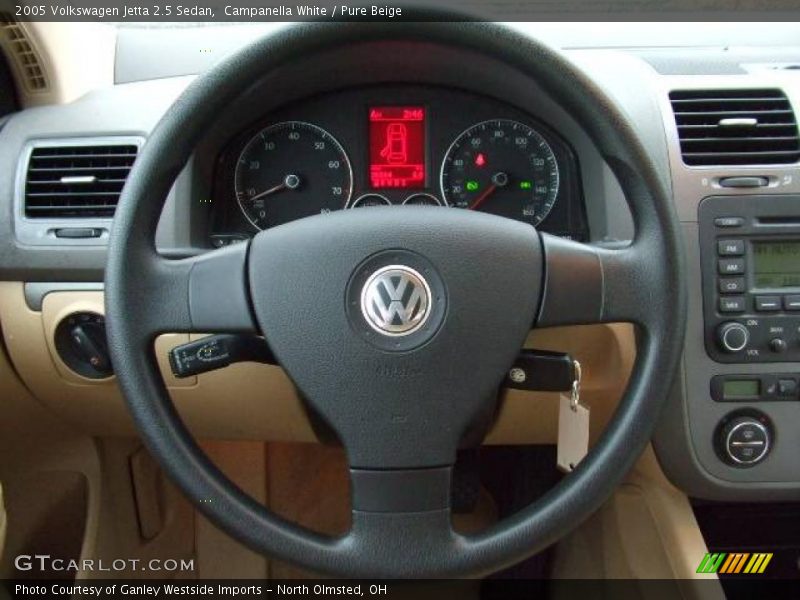Campanella White / Pure Beige 2005 Volkswagen Jetta 2.5 Sedan