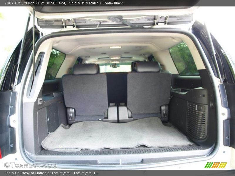 Gold Mist Metallic / Ebony Black 2007 GMC Yukon XL 2500 SLT 4x4