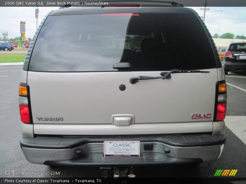 Silver Birch Metallic / Neutral/Shale 2006 GMC Yukon SLE