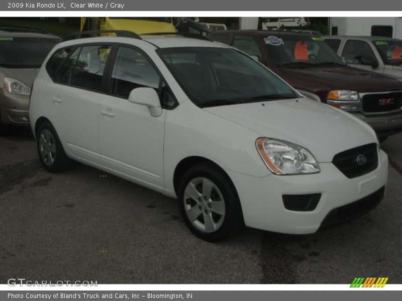 Clear White / Gray 2009 Kia Rondo LX
