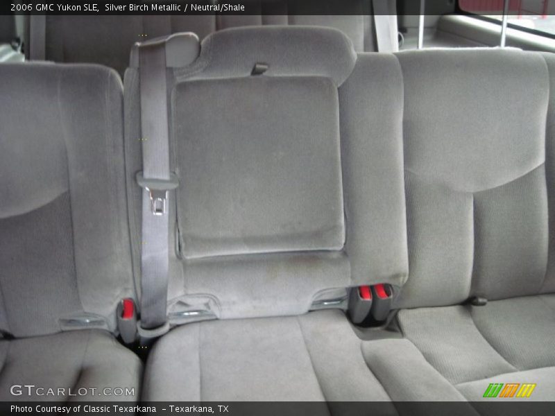 Silver Birch Metallic / Neutral/Shale 2006 GMC Yukon SLE