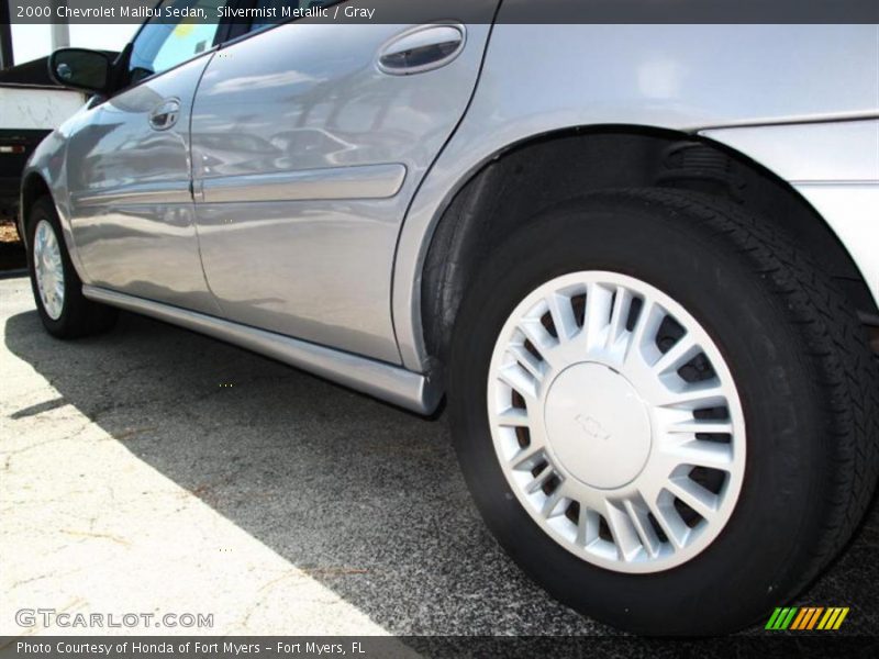 Silvermist Metallic / Gray 2000 Chevrolet Malibu Sedan