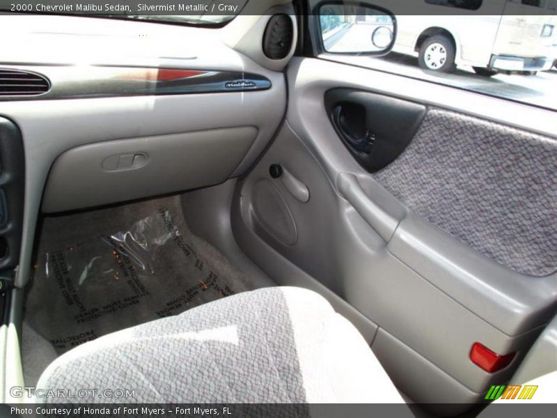 Silvermist Metallic / Gray 2000 Chevrolet Malibu Sedan