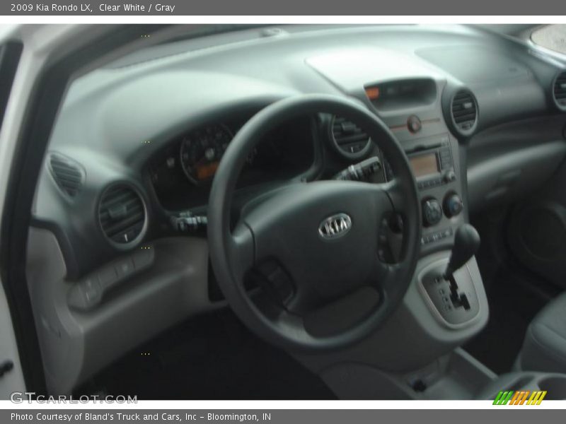 Clear White / Gray 2009 Kia Rondo LX