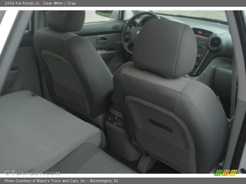 Clear White / Gray 2009 Kia Rondo LX