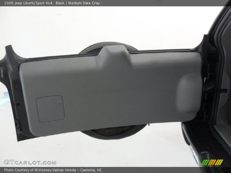 Black / Medium Slate Gray 2006 Jeep Liberty Sport 4x4