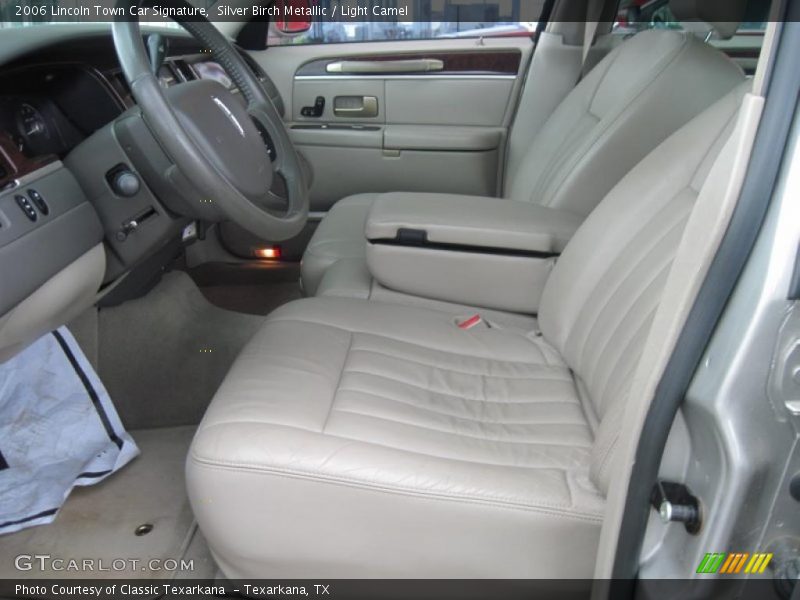 Silver Birch Metallic / Light Camel 2006 Lincoln Town Car Signature