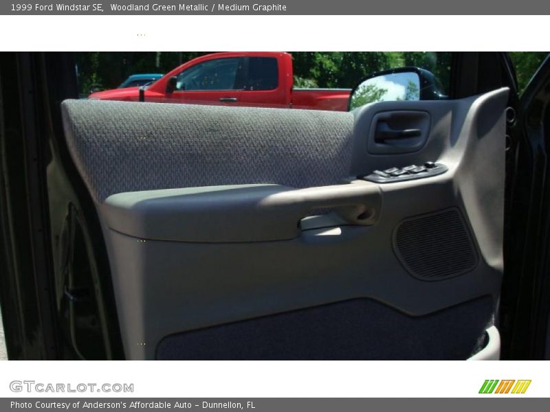 Woodland Green Metallic / Medium Graphite 1999 Ford Windstar SE
