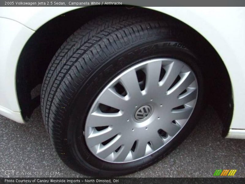 Campanella White / Anthracite 2005 Volkswagen Jetta 2.5 Sedan
