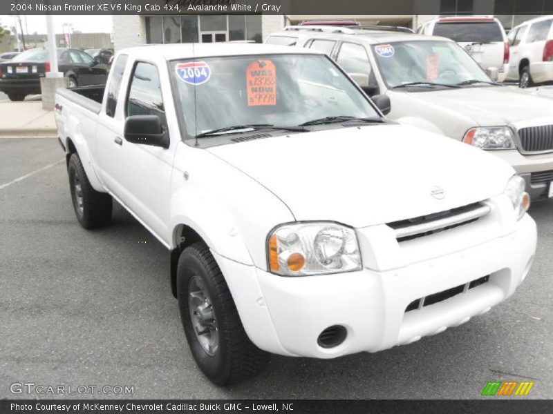 Avalanche White / Gray 2004 Nissan Frontier XE V6 King Cab 4x4