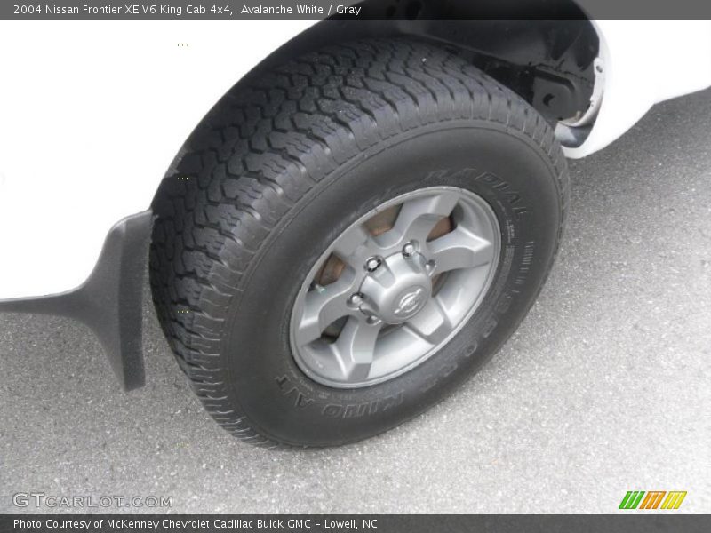 Avalanche White / Gray 2004 Nissan Frontier XE V6 King Cab 4x4