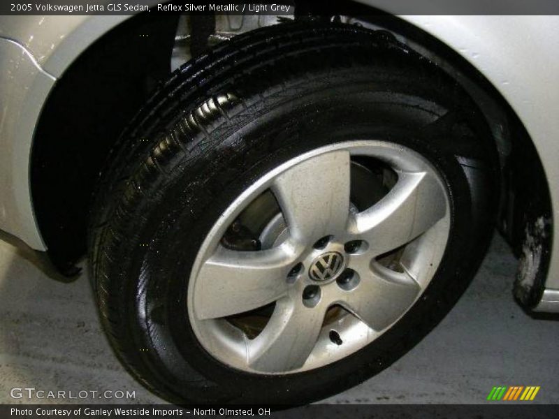 Reflex Silver Metallic / Light Grey 2005 Volkswagen Jetta GLS Sedan