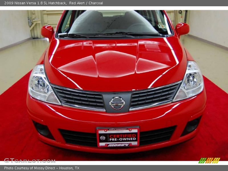 Red Alert / Charcoal 2009 Nissan Versa 1.8 SL Hatchback