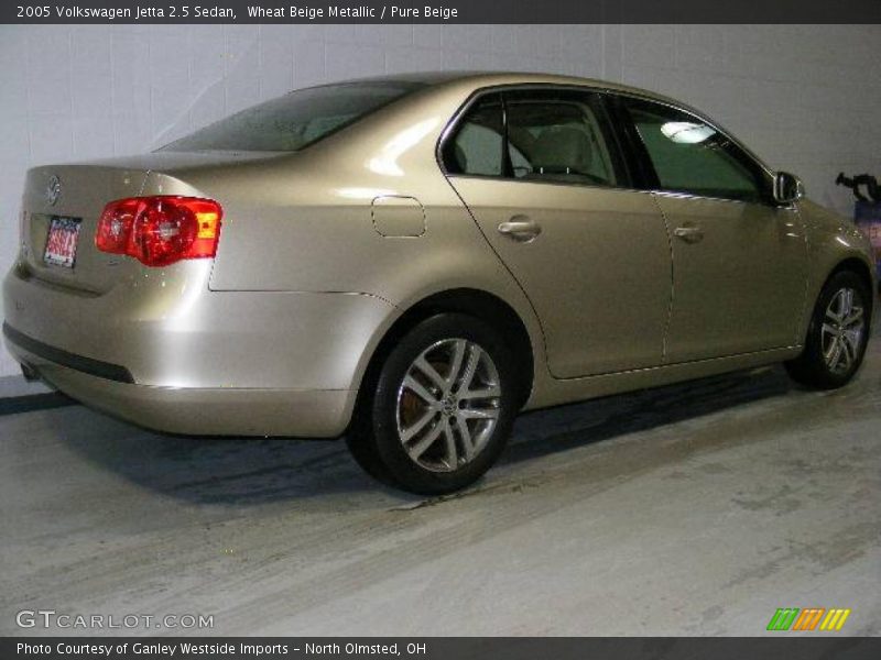 Wheat Beige Metallic / Pure Beige 2005 Volkswagen Jetta 2.5 Sedan