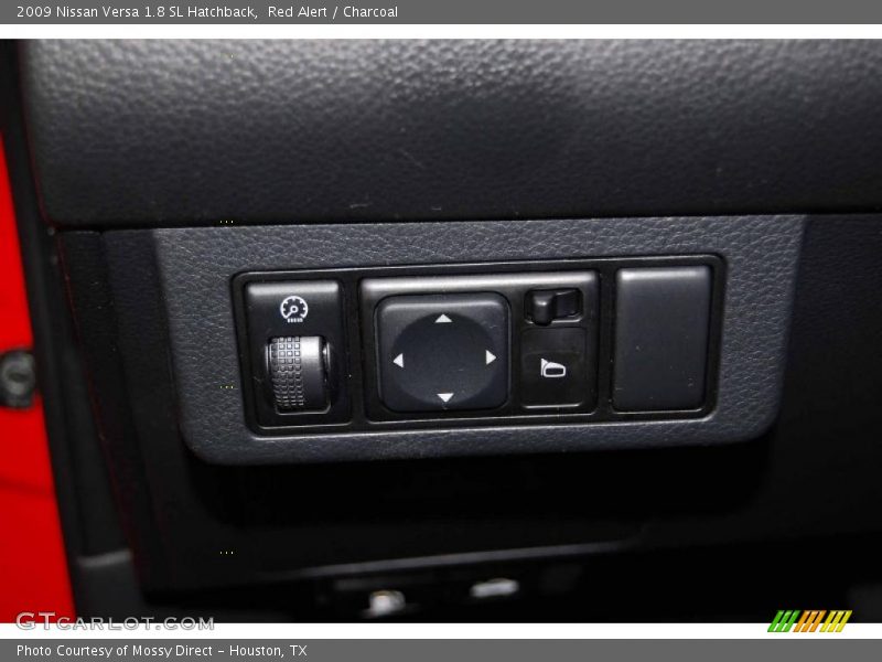 Red Alert / Charcoal 2009 Nissan Versa 1.8 SL Hatchback