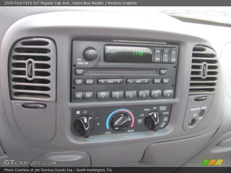 Island Blue Metallic / Medium Graphite 2000 Ford F150 XLT Regular Cab 4x4