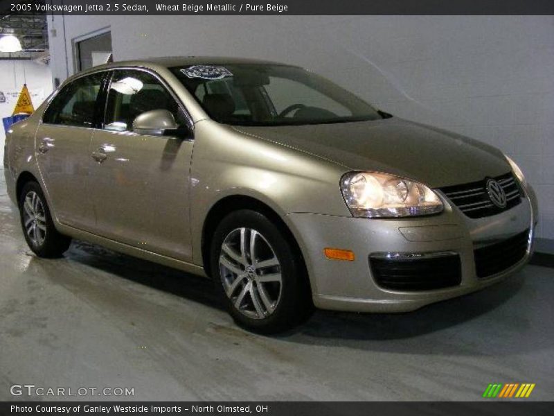 Wheat Beige Metallic / Pure Beige 2005 Volkswagen Jetta 2.5 Sedan