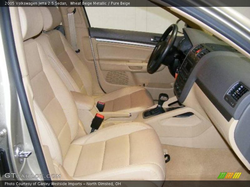 Wheat Beige Metallic / Pure Beige 2005 Volkswagen Jetta 2.5 Sedan