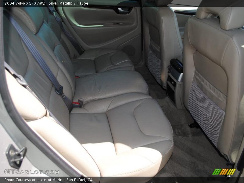 Silver Metallic / Taupe 2004 Volvo XC70 AWD