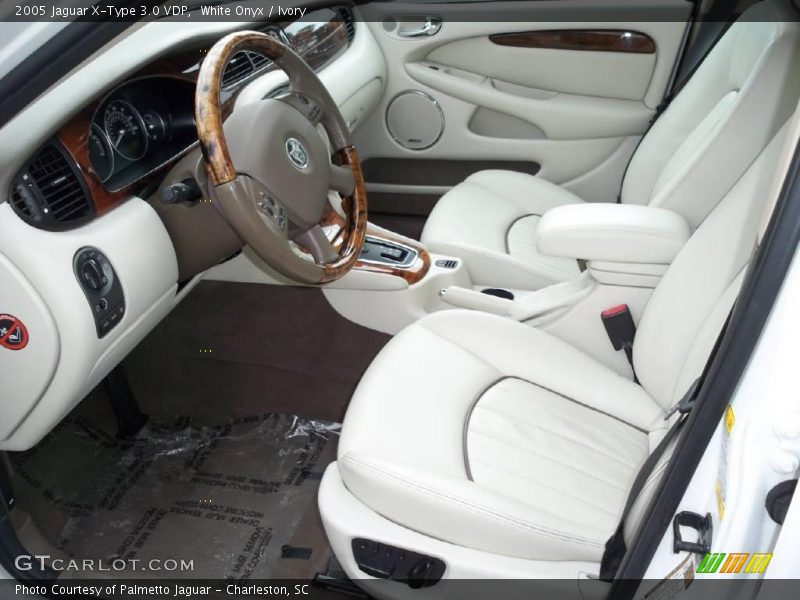 White Onyx / Ivory 2005 Jaguar X-Type 3.0 VDP