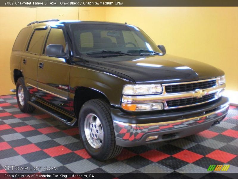 Onyx Black / Graphite/Medium Gray 2002 Chevrolet Tahoe LT 4x4