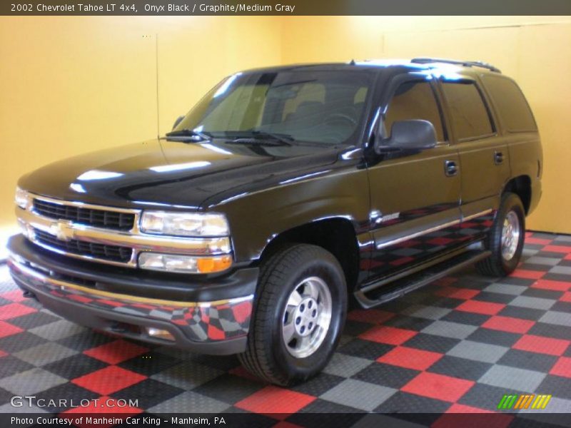 Onyx Black / Graphite/Medium Gray 2002 Chevrolet Tahoe LT 4x4