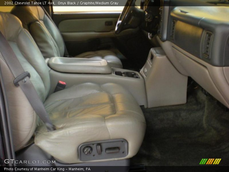 Onyx Black / Graphite/Medium Gray 2002 Chevrolet Tahoe LT 4x4