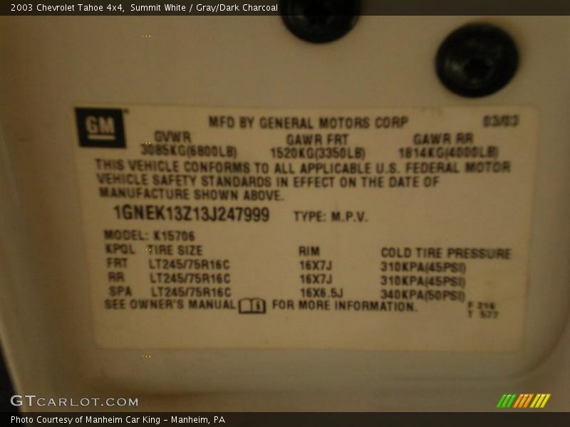 Summit White / Gray/Dark Charcoal 2003 Chevrolet Tahoe 4x4