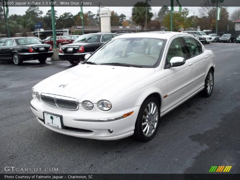 White Onyx / Ivory 2005 Jaguar X-Type 3.0 VDP