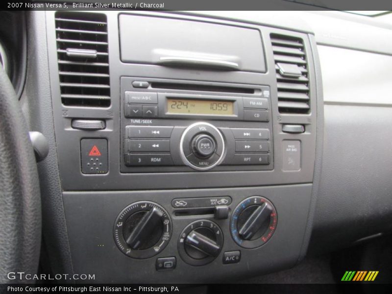 Brilliant Silver Metallic / Charcoal 2007 Nissan Versa S