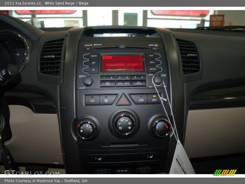 White Sand Beige / Beige 2011 Kia Sorento LX