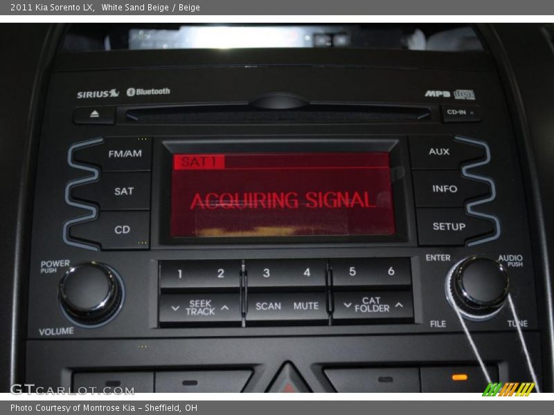 White Sand Beige / Beige 2011 Kia Sorento LX
