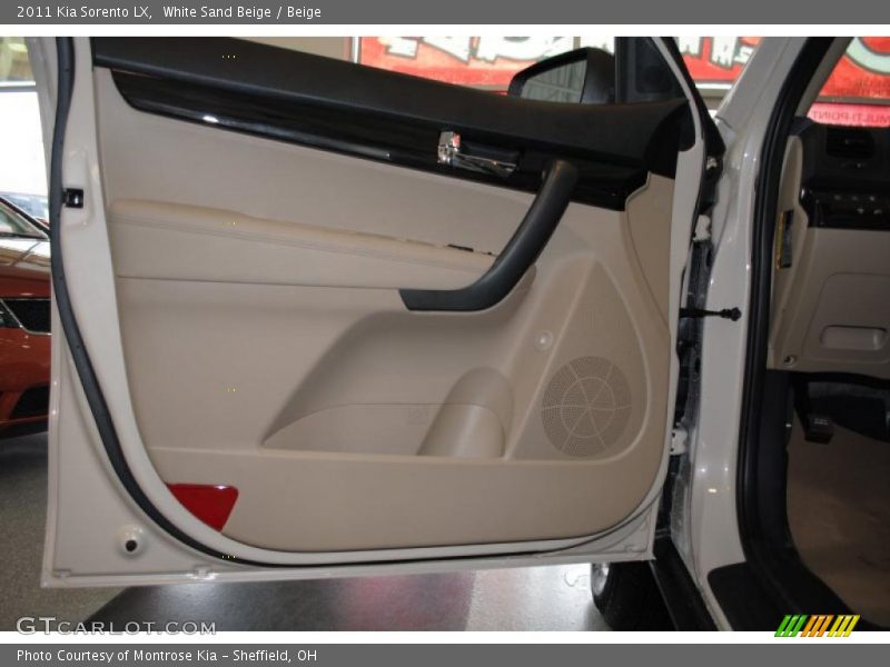 White Sand Beige / Beige 2011 Kia Sorento LX