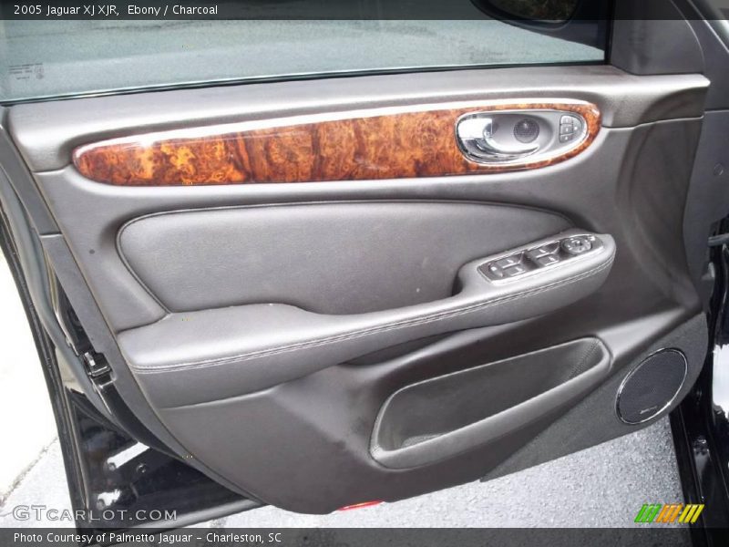 Ebony / Charcoal 2005 Jaguar XJ XJR